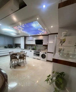 اپارتمان ۱۵۰متری شیک