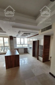 ۱۵۰متر کلید نخورده ( اردیبهشت جنوبی )