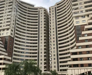 آپارتمان صد متری،دوخوابه،پروژه ماهور،دریاچه چیتگر،