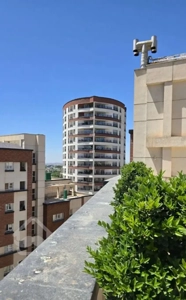 برج گلها ۱۸۰ متر با حیاط اختصاصی/ املاک خانه دوست