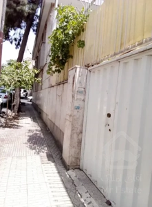 200 مترکلنگی 3طبقه بنا