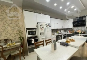 تک واحد / ۱۱۰ متر / ۲ پارکینگ