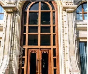 ۱۳۰متر نوساز/ کلاسیک و سطنتی /دو پارکینگ