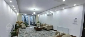 انتخابی حساب شده/۱۳۶متر در ولیعصر/