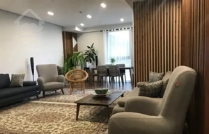 ۱۱۰متر/۲خواب/فول امکانات به همراه بالکن