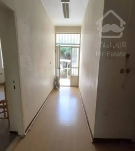 ۲۴۰ متر مستغلات در قلب ولیعصر / مناسب فضاهای هنری