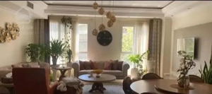 ۹۰متر/فول دیزاین/افتابگیر/خوش نقشه/تاپ لوکیشن