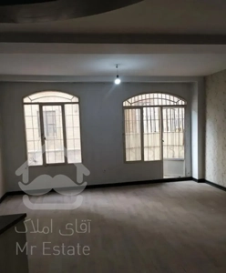 فروش یک واحد مسکونی در فروغی