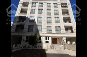 آپارتمان٨١/٥متر،سروغربی،غرق در نور