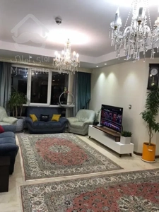 ۱۱۲ متری روبروی دریاچه برجهای آسمان