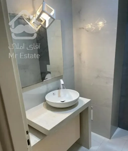 آپارتمان ۱۰۰ متری ۲ خوابه (حصاری)۳ساله