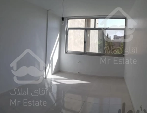 ۱۳۰ متر ۳ خواب، فول بدون آسانسور، طرشت بلوار اکبری