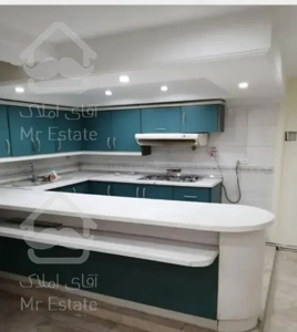 گاندی ۱۶۰متری همکف