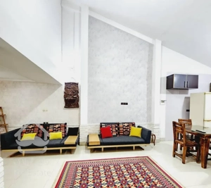 ویلا دربست با حیاط و پارکینگ داخل شهر