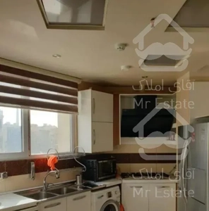 ۹۲متر روبه آفتاب ۲پارکینگه