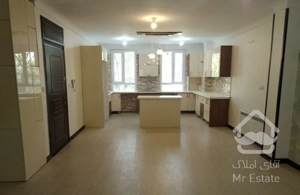 ۶۶متر +۱۵ متر حیاط خلوت /  بلوار فردوس غرب