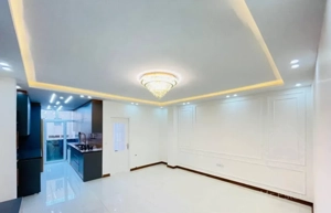 ۷۶ متر رو به نما تراورتن پکیج مدرن آماده سکونت