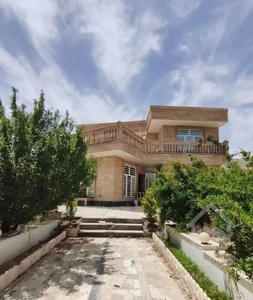 باغ . ویلا