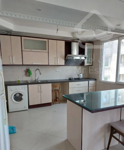 آپارتمان 125 متری دوخواب امیرآباد شمالی - ۱۰ساله