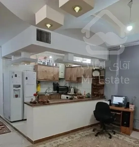 آپارتمان، با آسانسور