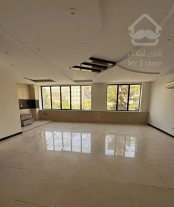 فروش ویلایی در،۳ طبقه ۳۰۰ متری