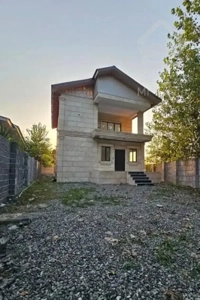 ویلای ۳۲۰متری طلا با منظره بی‌نظیر