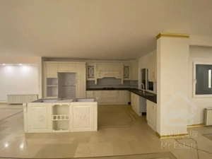 اجاره 210 متری اختیاریه