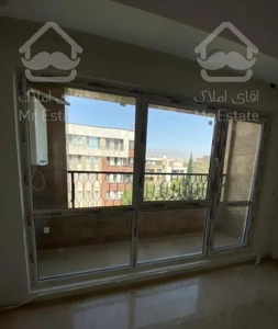 ۶۸ متری /نوساز/فول/دبستان