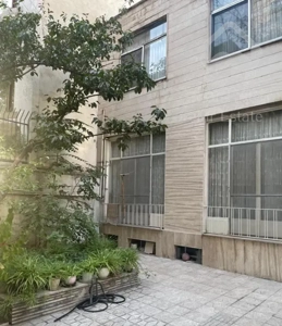 خانه مستغلاتی دیباجی جنوبی پارک ارغوان ۱۸۰ متر