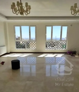 ۱۱۰متر / کلید نخورده / زیر قیمت / چهار باغ شرقی