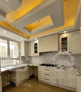 ۸۱ متر / فول امکانات / خوش نقشه / همیلا