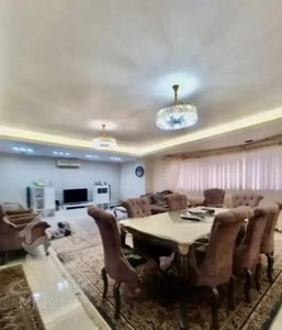 واحد ۱۳۷ متری مفید در خ.بابل