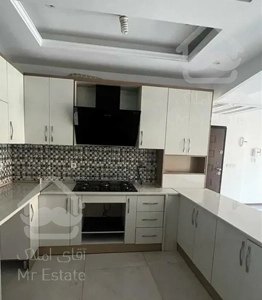 ۱۳۰متر ۳خواب‌ دریاچه‌ چیتگر‌ مترو‌