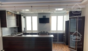 سازمان برنامه 86 متر ، غرق نور و آفتاب