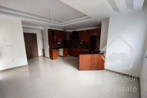 پونک ۶۲ متر طبقه ۹ فول کلید نخورده