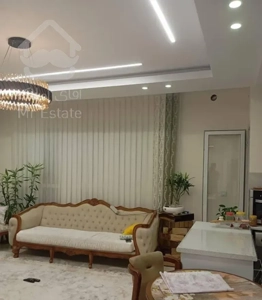 ۸۳ متر آپارتمان دلباز با سالن پرده خور