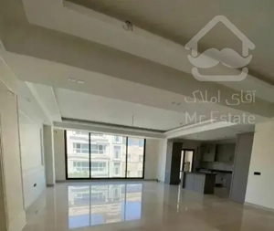 ۱۳۲متر۲خ/تکواحدی/نوساز/چهارباغ