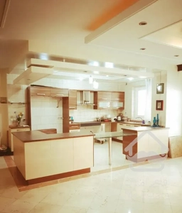 ۱۴۰ متر سه خوابه شیک ۶ ساله