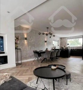 85 متر،طبقه سوم ، تمام نورگیر