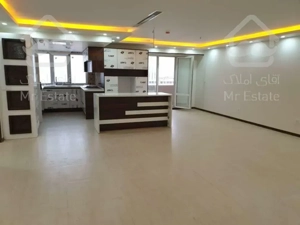 آپارتمان ۹۷ متری خوش نقشه نورگیر شهرک چیتگر