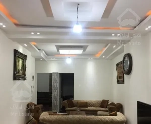 ملک مذکور مستقل درب مجزا بصورت دربست می‌باشد