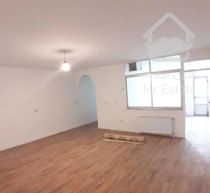 ۸۰متری همکف باپارکینگ