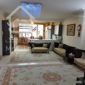 ۸۰متر دوخوابه فول رو به افتاب