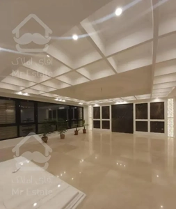 ۳۰۵ متر۴خواب+۴مستر۳پارکینگ بی همتا درمنطقه