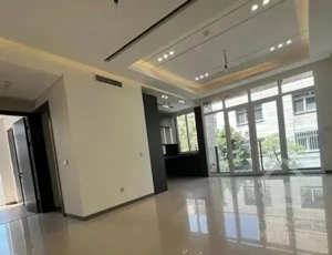 ۱۰۶ متر نوساز مشاعات LOX لوکیشن طلایی/شناور در نور