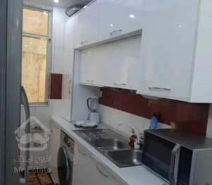 ۵۰ متری طبقه اول.قابل تبدیل رهن