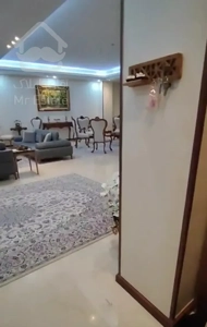 180متر/3خواب/فول امکانات/سرایداری/روف گاردن