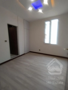 ۸۰ متر، دو خواب ، چهارباغ شرقی