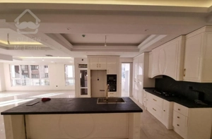 اراج 86 متر 2 خوابه روبه آفتاب