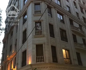 ۱۵۰متر تکواحدی نیاوران بالای کاخ ۳ساله